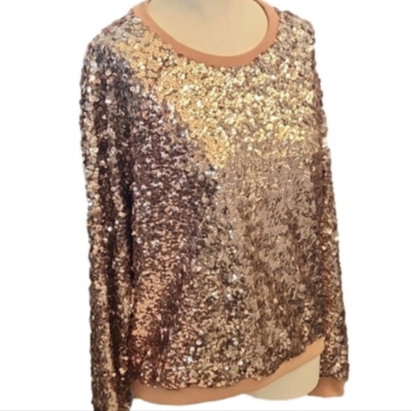 LOVE SADIE Rose gold sequin top with super soft and comfy lining - Picture 2 of 6